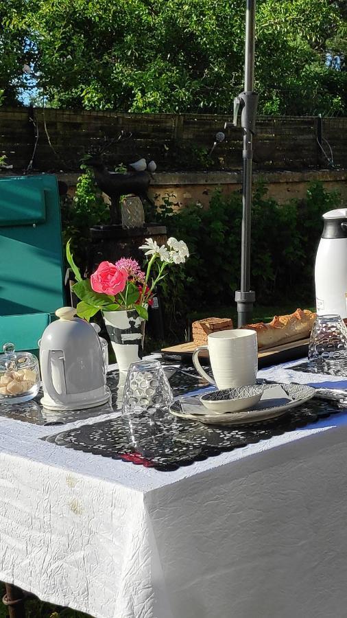 Bed and Breakfast Les Papouz Gommecourt Esterno foto